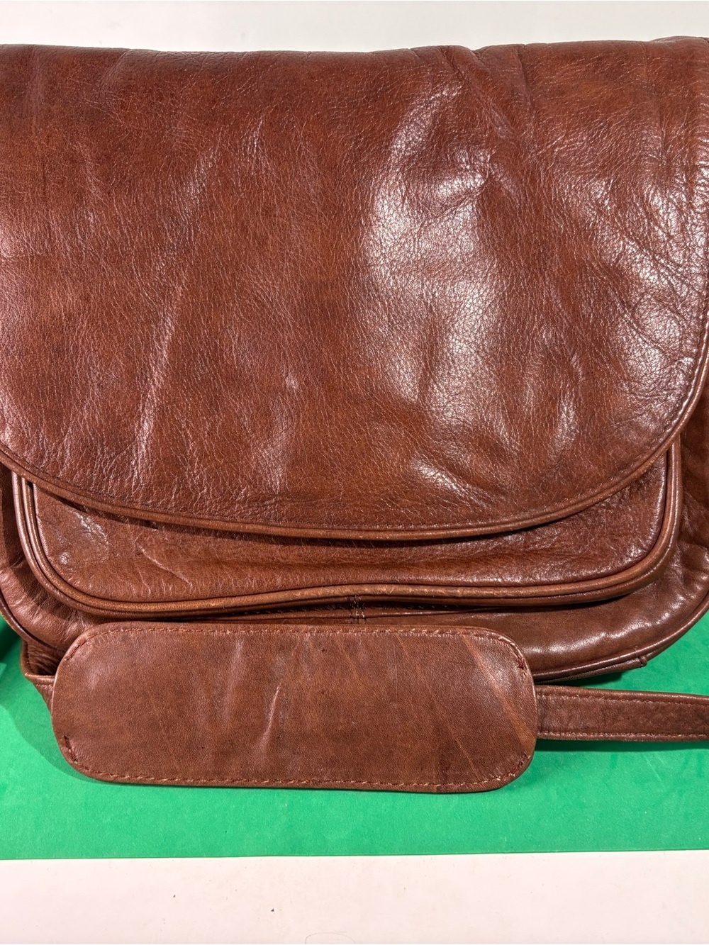 Classic Brown Leather Crossbody Bag - Timeless Style